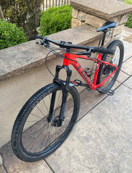 2021 Trek Marlin 8 R 27.5 Año 2021