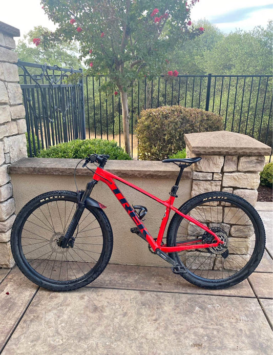2021 Trek  Marlin 8 R 27.5 Año 2021